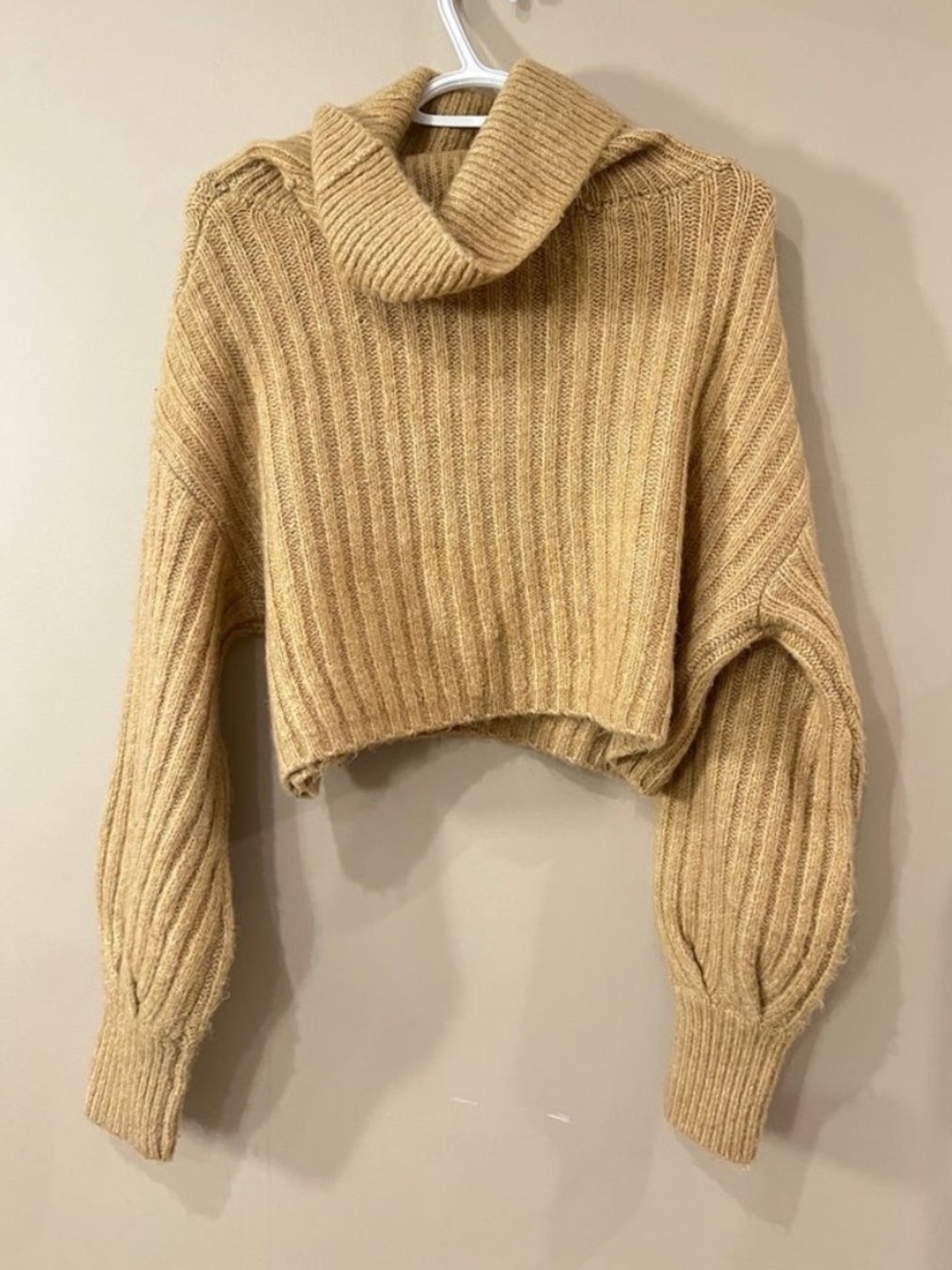 Ardene Cropped Turtleneck Sweater Women’s Small Beige Ribbed Knit Cozy - Picture 3 of 5